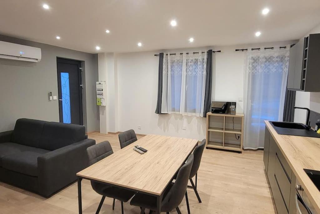 Superbe Appartement T2 Climatise, Idealement Situe ユジーヌ エクステリア 写真